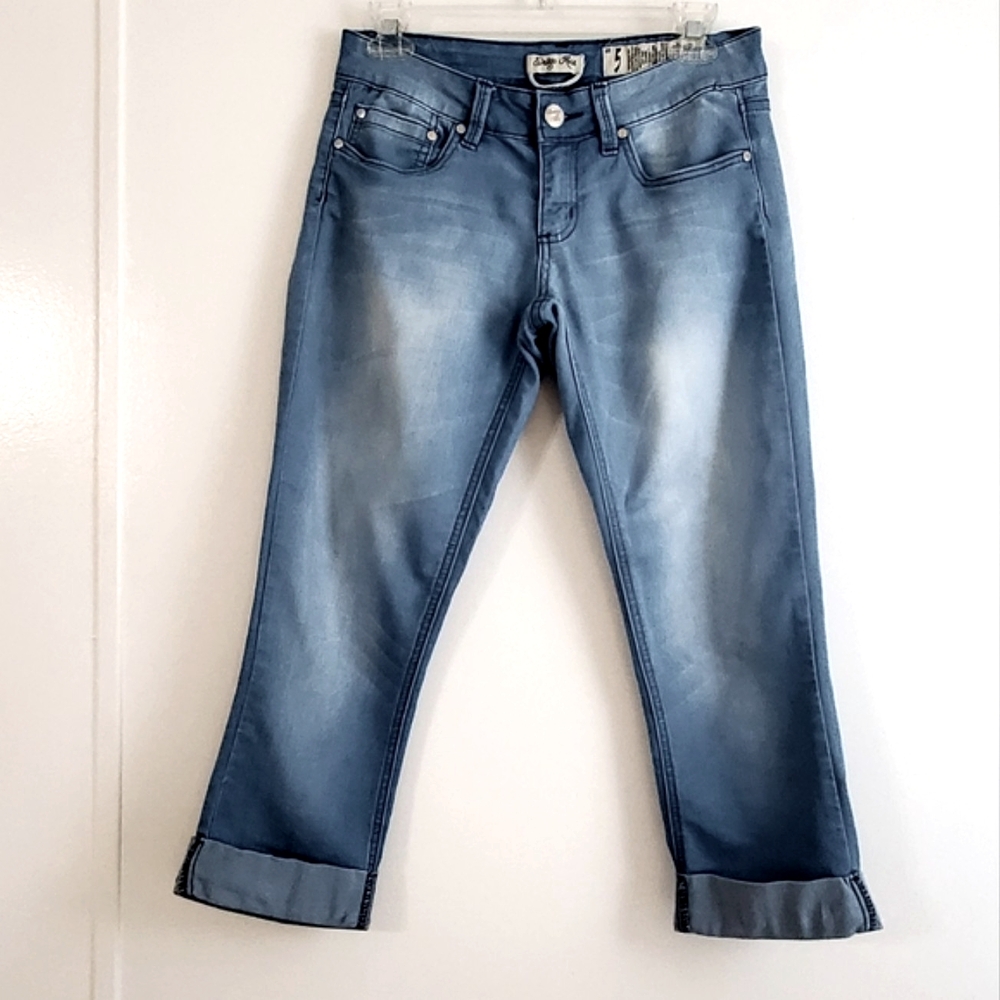 Indigo Rein Forever Size 5 Jean Capri Cuffed Light Blue
